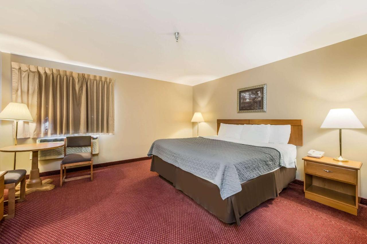 Econo Lodge Rice Lake Zewnętrze zdjęcie