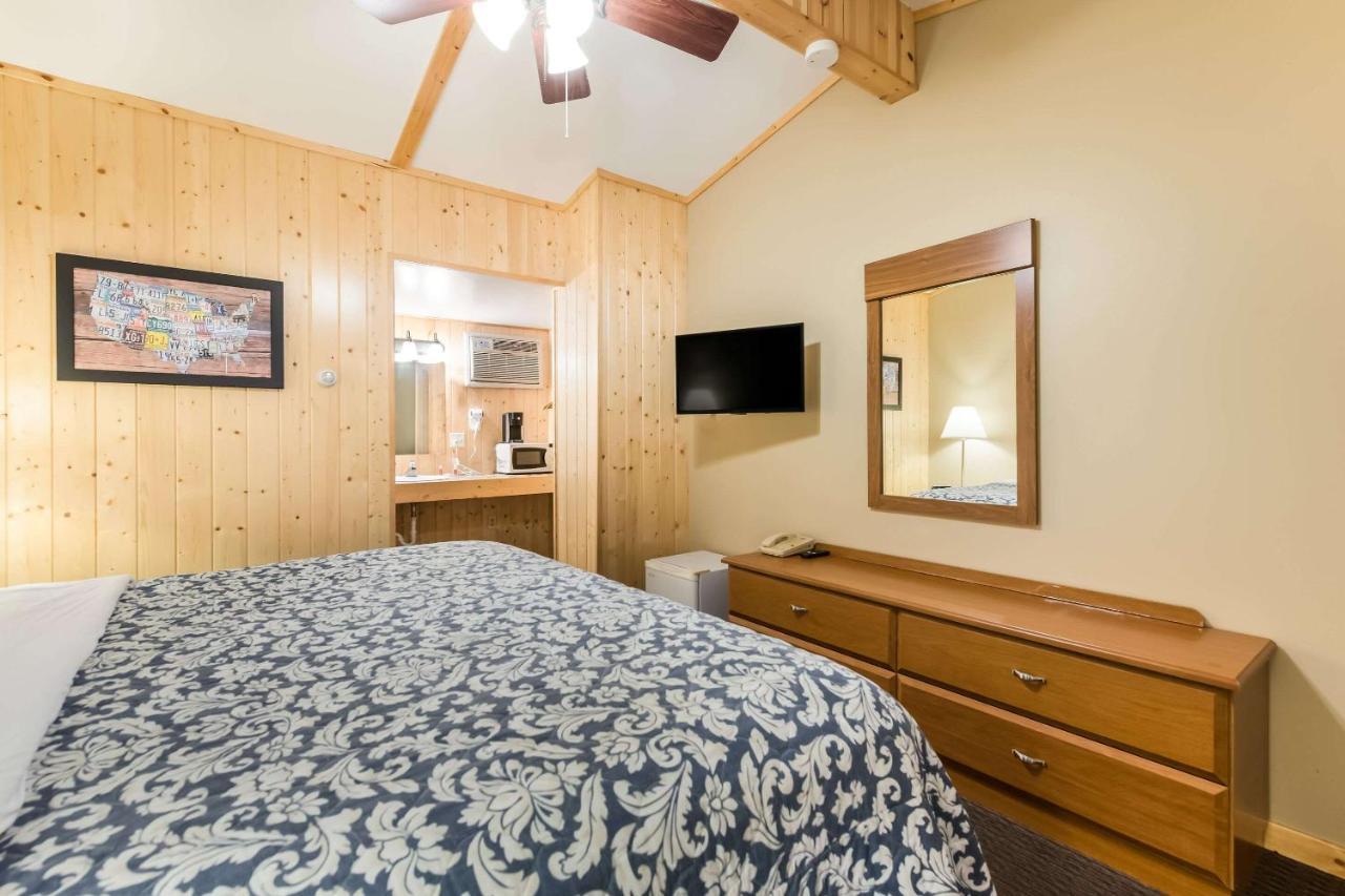 Econo Lodge Rice Lake Zewnętrze zdjęcie
